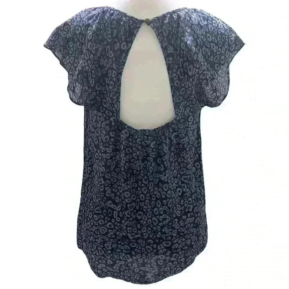 Banana Republic Women’s Silk Front Pleated and Open Back Blouse - Picture 3 of 10